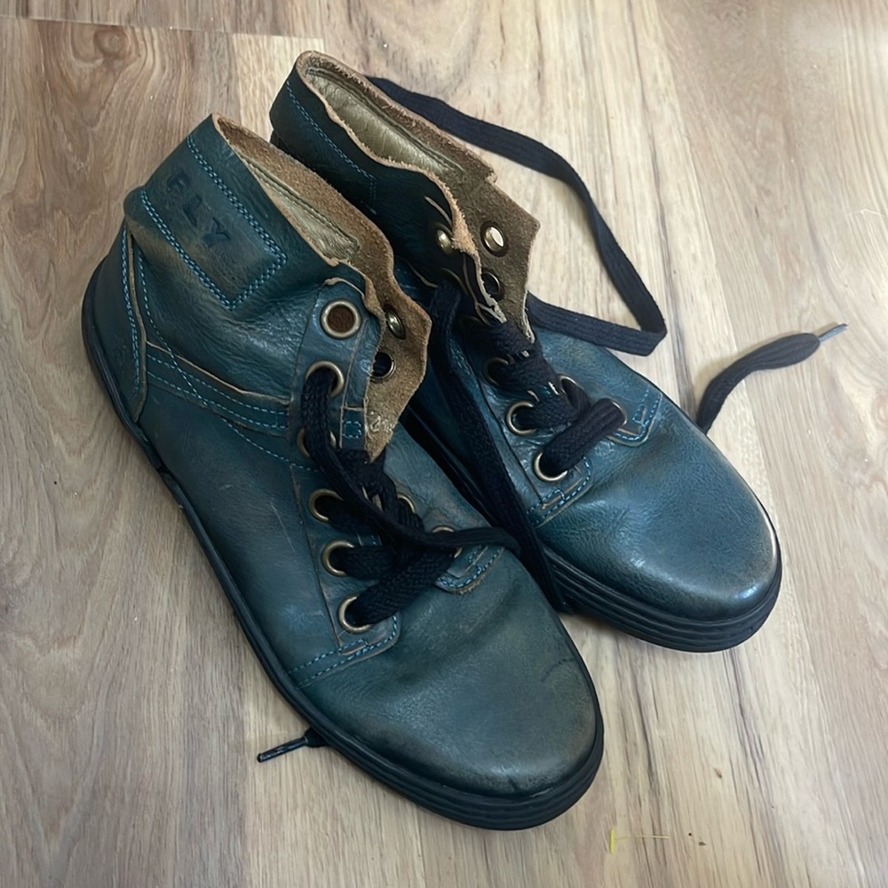 Fly London Navy Leather Chucks